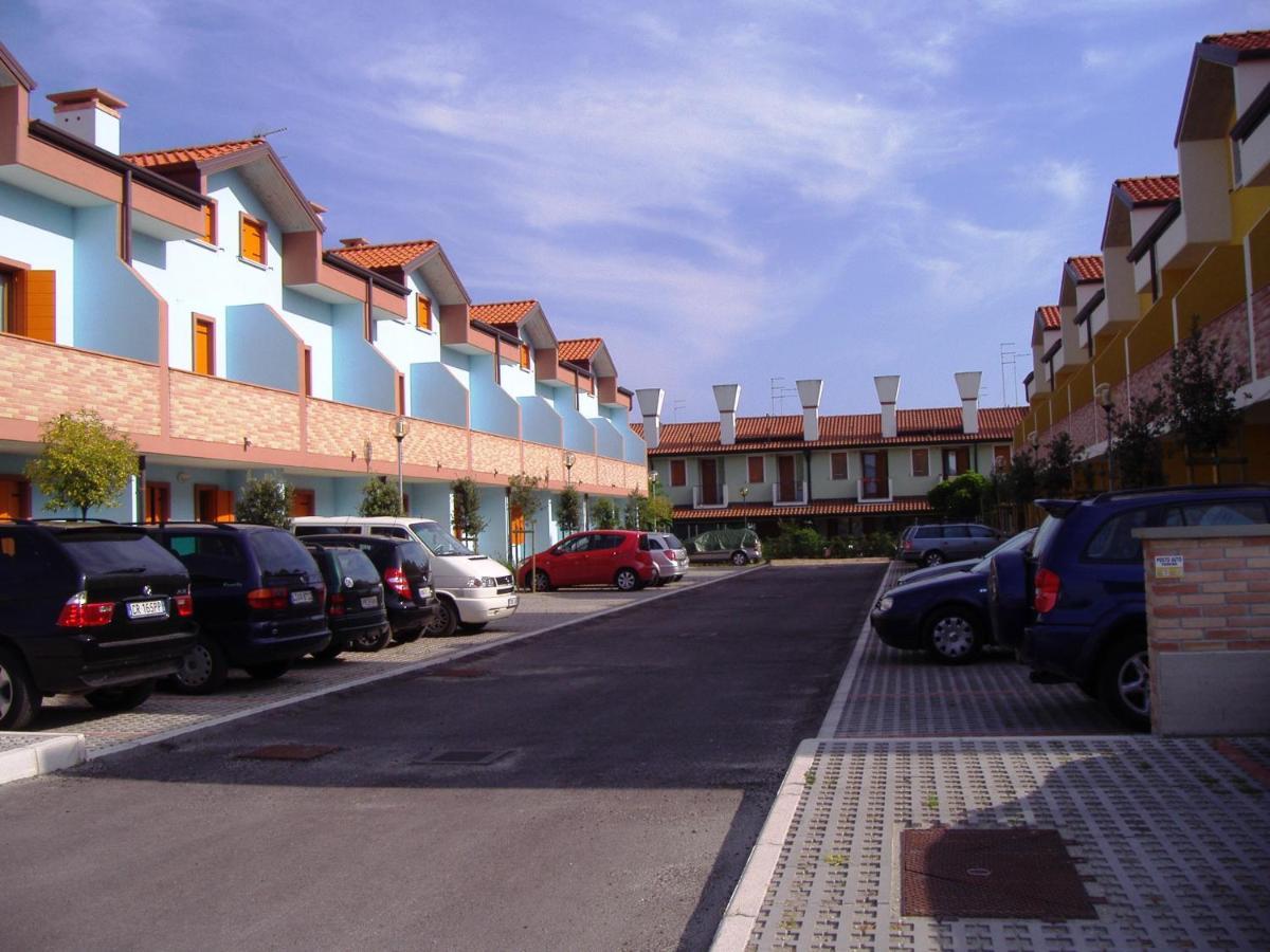 Residence Sole E Mare Appartamenti Rosolina Mare Kültér fotó